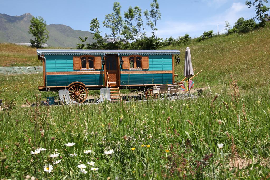 Roulottes Montagne Pyrenees 호텔 뤼생소베르 외부 사진
