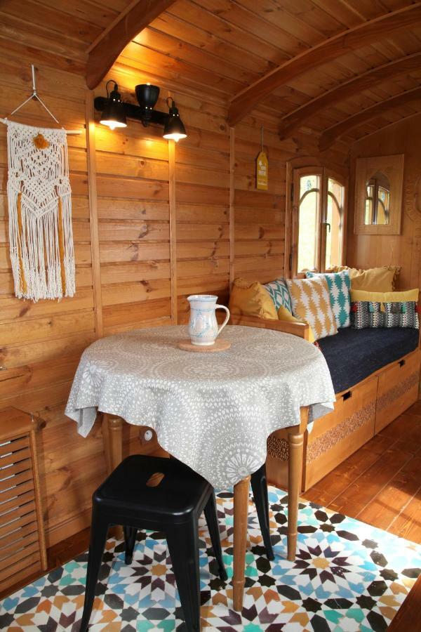 Roulottes Montagne Pyrenees 호텔 뤼생소베르 외부 사진
